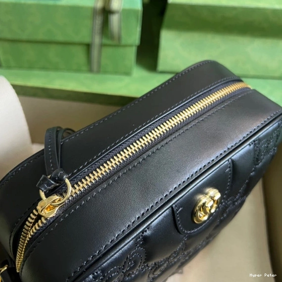 Hyper Peter leather matelassé GG bag shoulder Gucci 0809